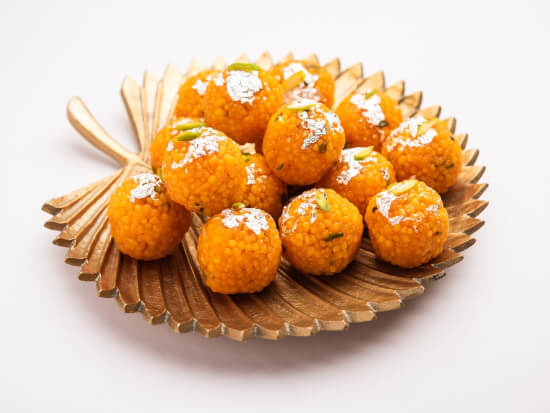 indian-sweet-motichoor-laddooa-bundi-laddu-made-gram-flour-very-small-balls-boondis-which-are-deep-fried-soa