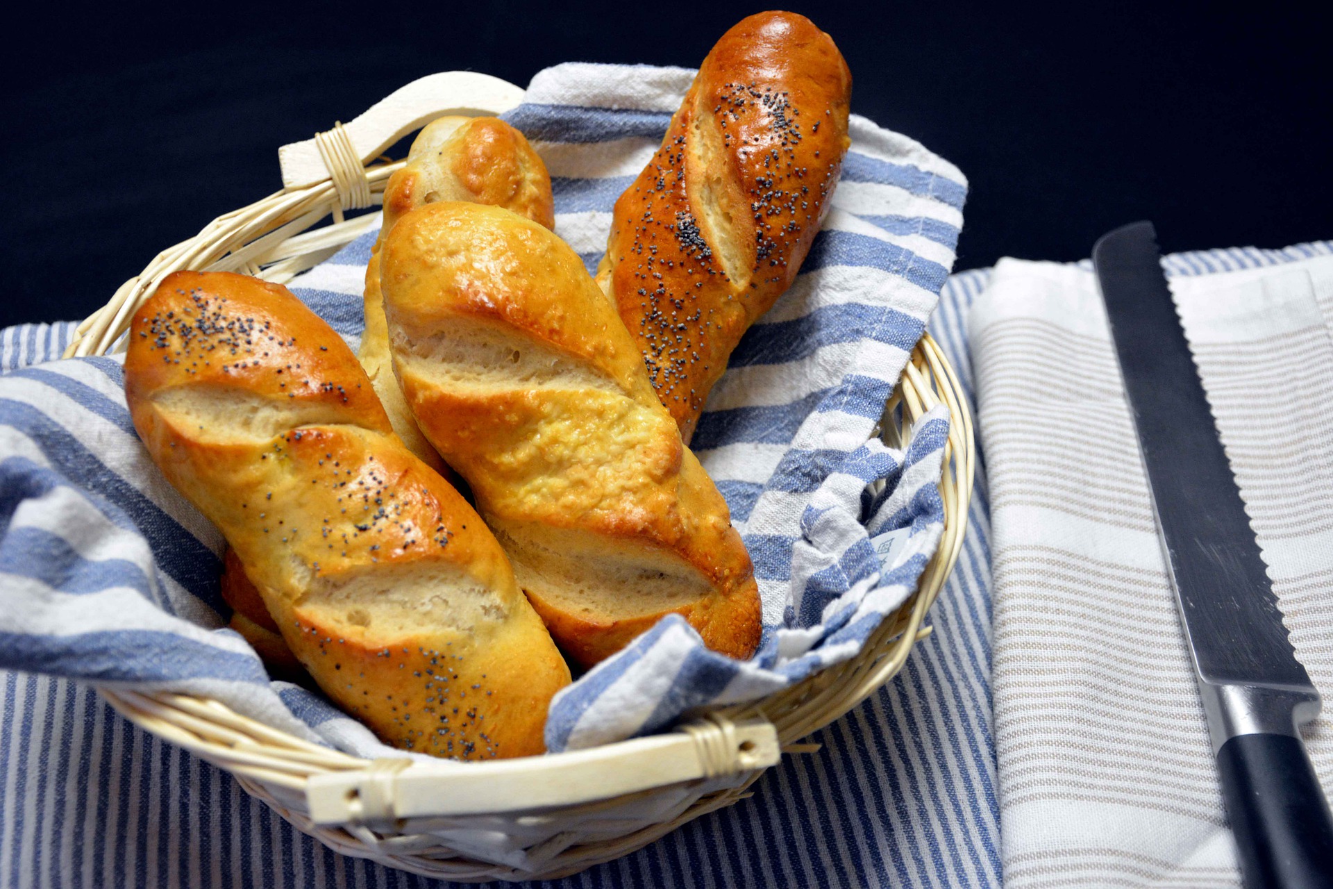 baguettes-g5d13fe99e_1920